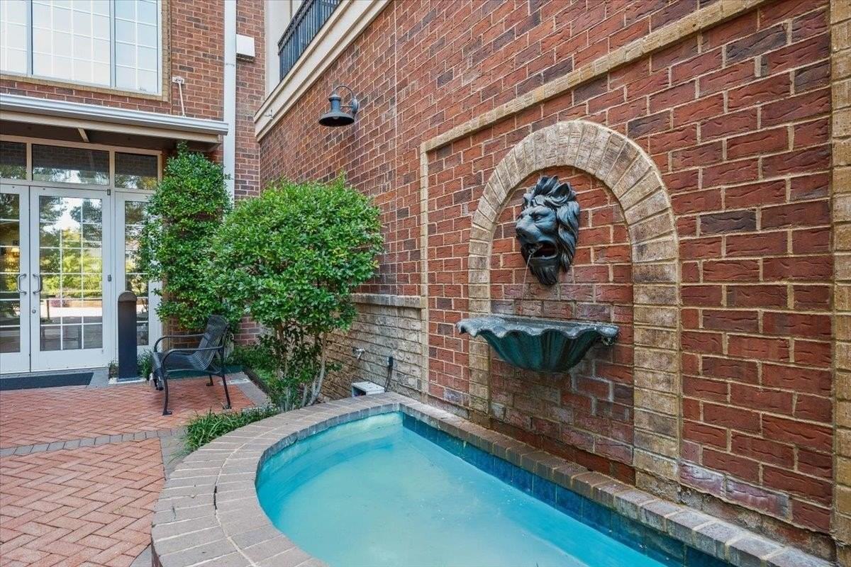 665 Tennessee St #309 - Photo 3 of 37