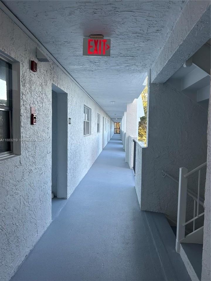 6200 Nw 44th St #312 - Photo 5 of 17