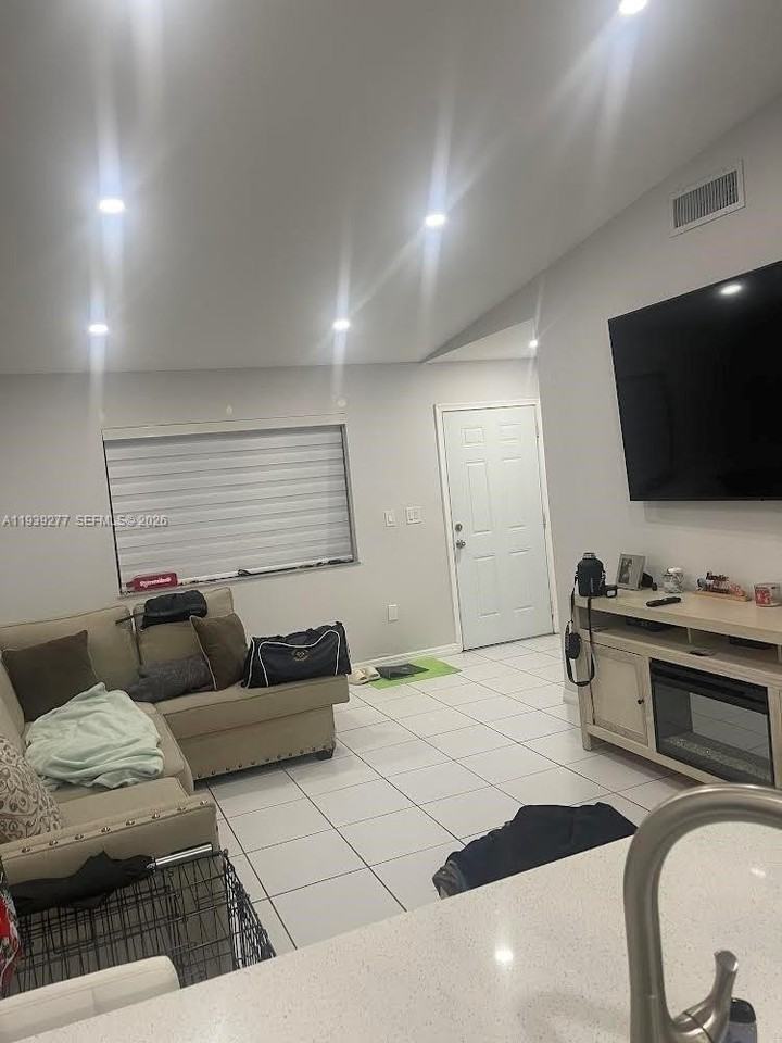 15420 Sw 74th Circle Ct #203-2 - Photo 6 of 9