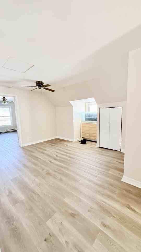 5843 W Warwick Ave - Photo 2 of 10