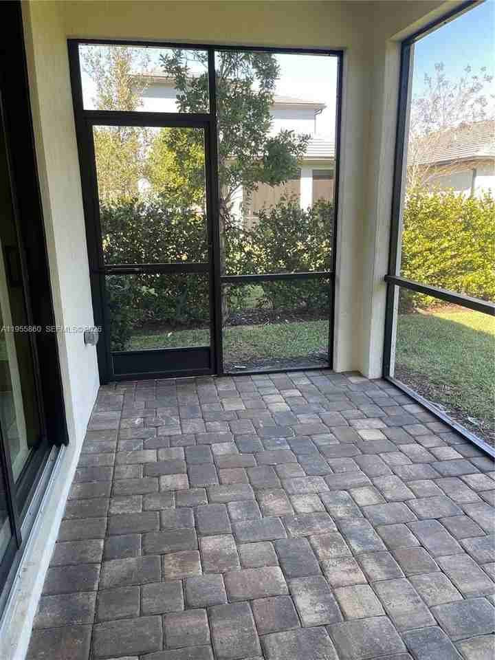 4490 Gramercy Dr #4490 - Photo 6 of 29