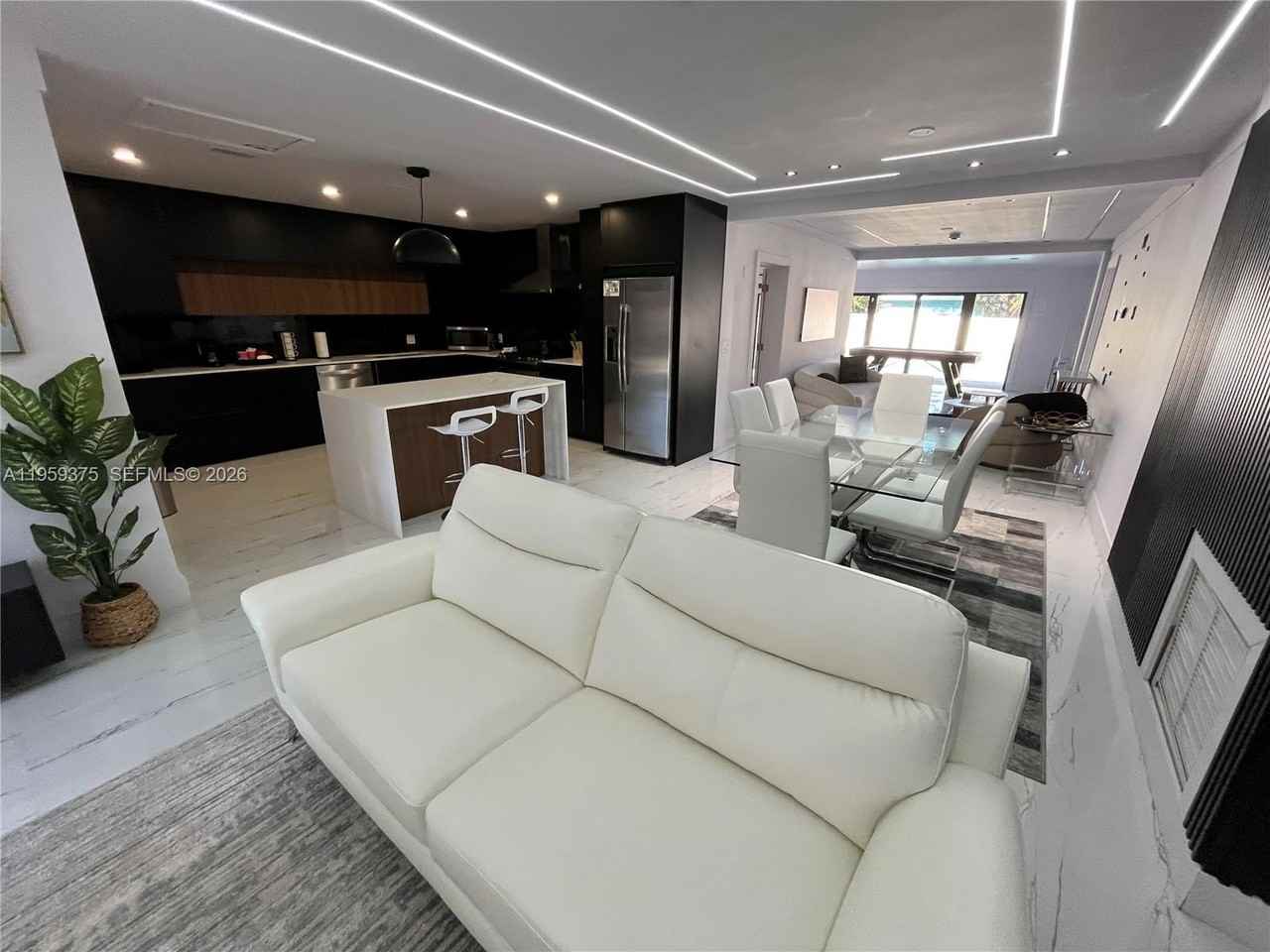 39 Se 7th St #0 - Photo 2 of 26