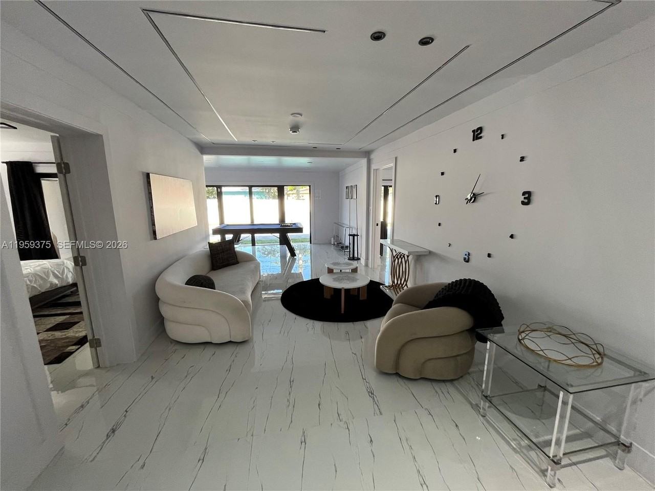 39 Se 7th St #0 - Photo 3 of 26