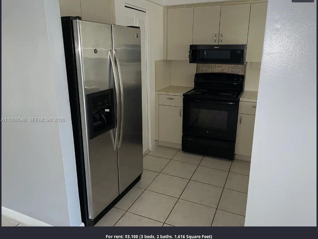 7061 Nw 15th St #2 - Photo 6 of 24