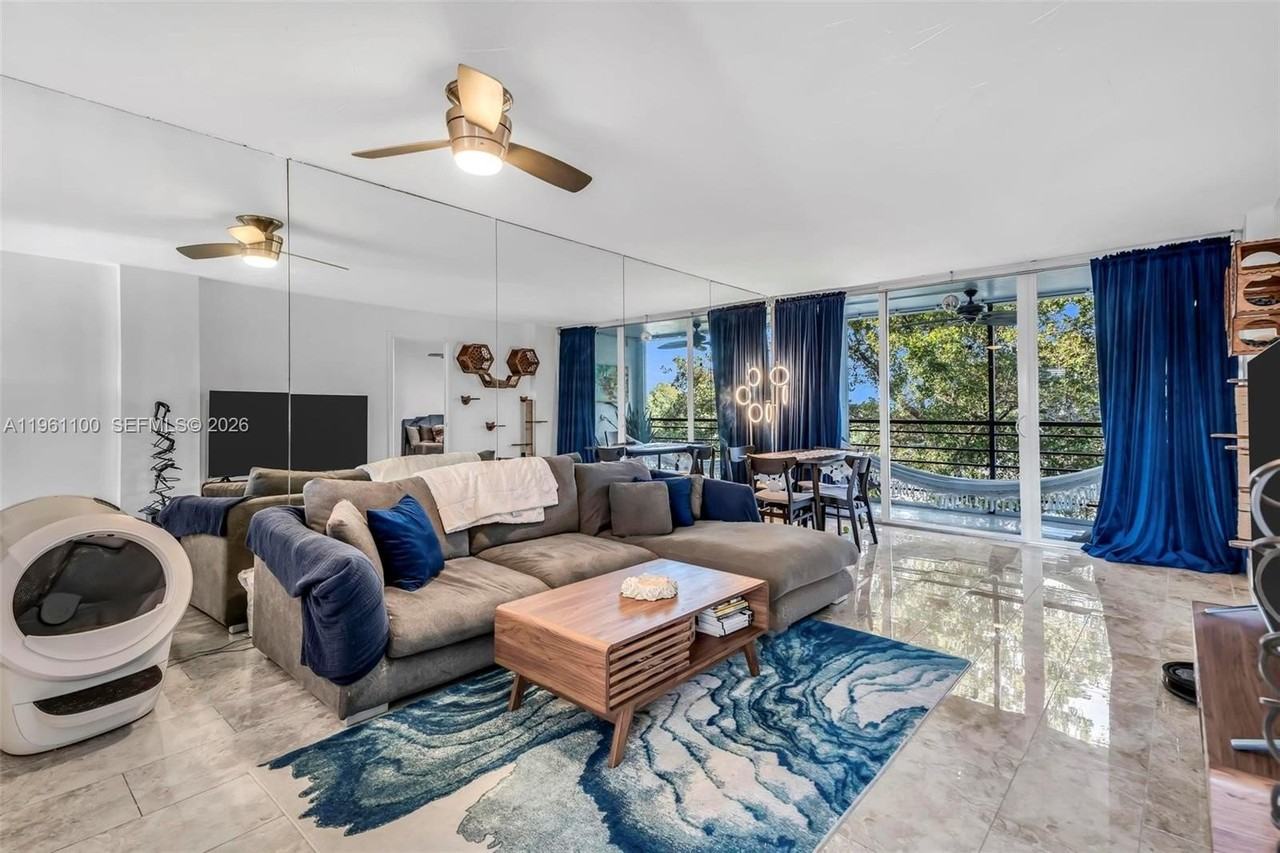 120 Royal Park Dr #4F