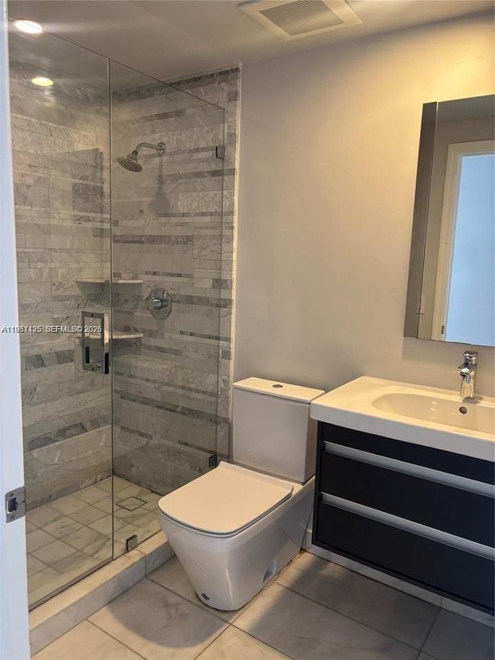 50 Ocean Lane Dr #404 - Photo 6 of 7