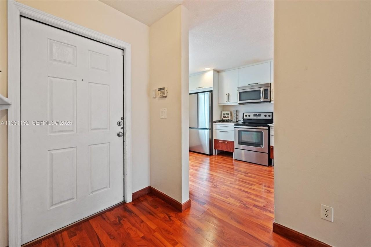 20807 Nw 3rd Ct #2807 - Photo 5 of 31