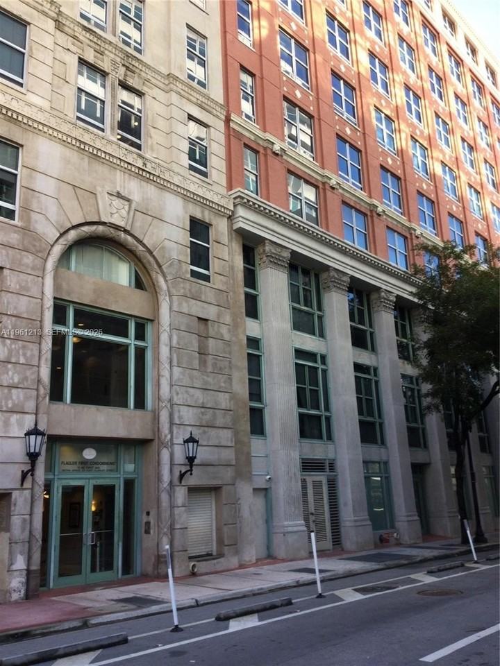 111 E Flagler St #706