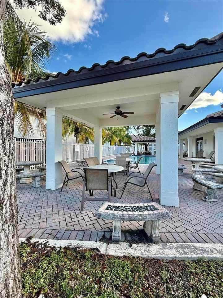 11116 Nw 88th Ter #110 - Photo 6 of 7