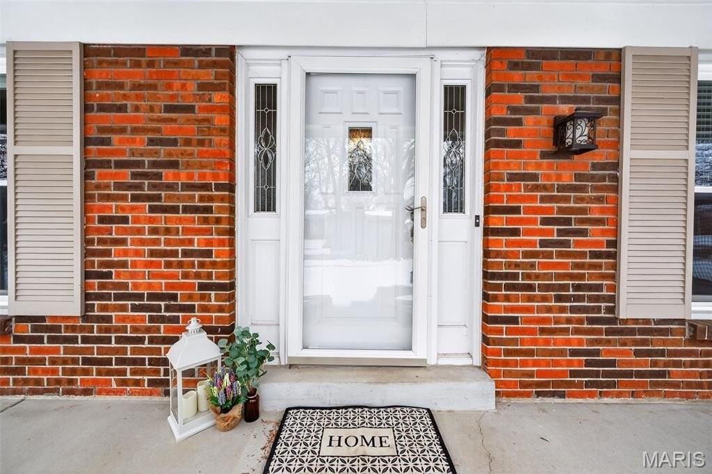 1203 Dorne Dr - Photo 4 of 49