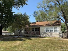 1005 Hawthorn Ave - Photo 1 of 1