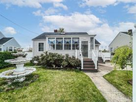 114 Larch St - Photo 1 of 1