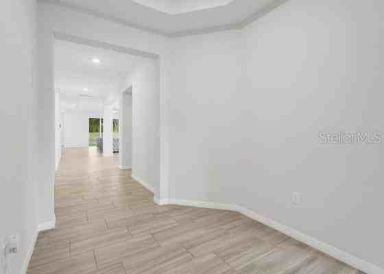 2398 Greenwood Oak Dr - Photo 3 of 31