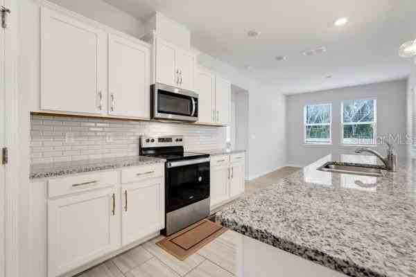 2398 Greenwood Oak Dr - Photo 6 of 31