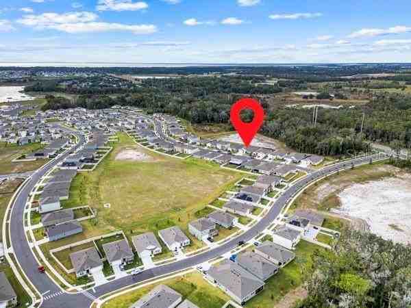 2398 Greenwood Oak Dr - Photo 4 of 31