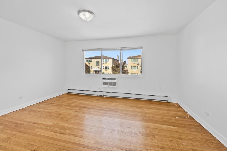 9606 Golf Terrace Rd - Photo 3 of 10