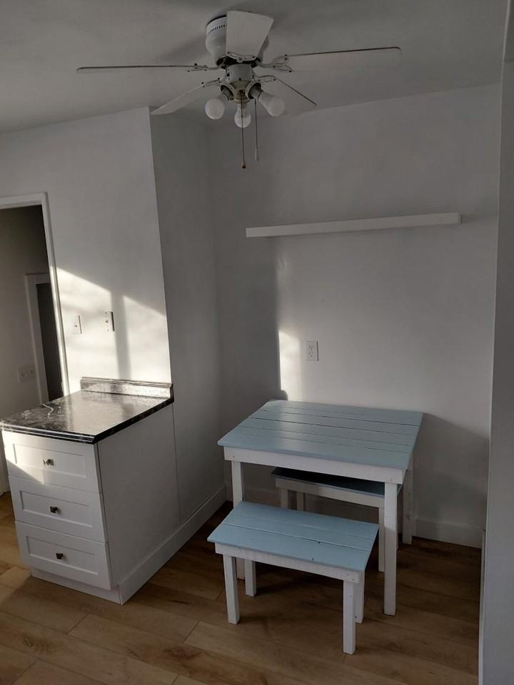 422 Royal St - Photo 6 of 10