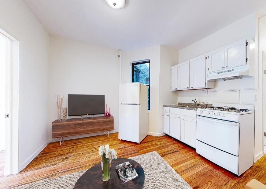 285 W 147th St - Photo 3 of 9