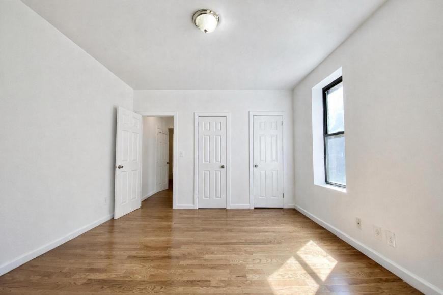 44 Bennett Ave - Photo 5 of 8