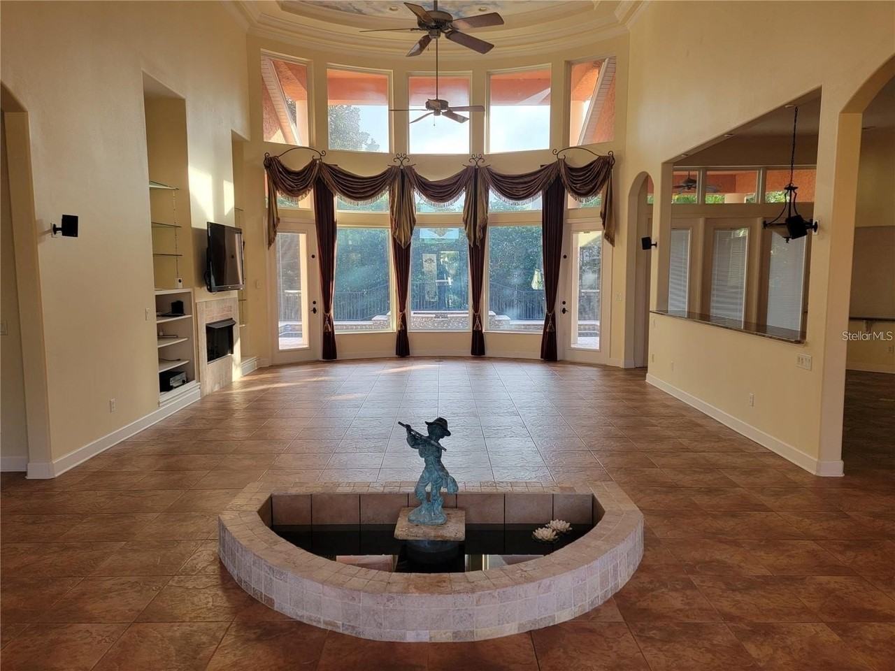 10209 Thurston Groves Blvd - Photo 3 of 50