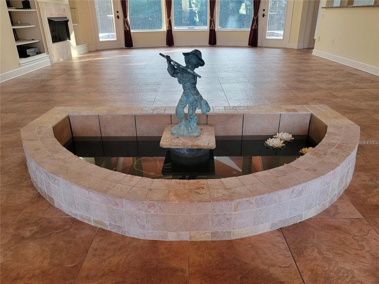 10209 Thurston Groves Blvd - Photo 4 of 50