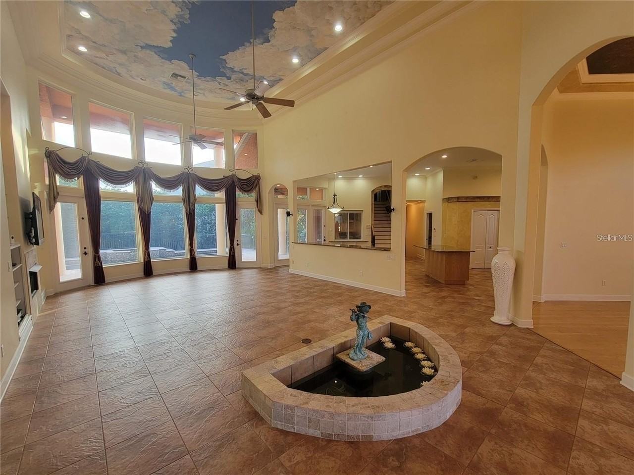 10209 Thurston Groves Blvd - Photo 5 of 50