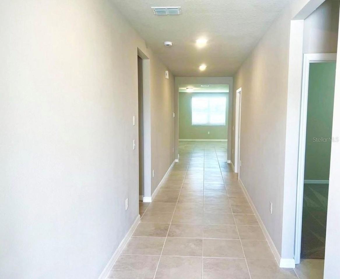 1292 Oak Valley Dr - Photo 2 of 20