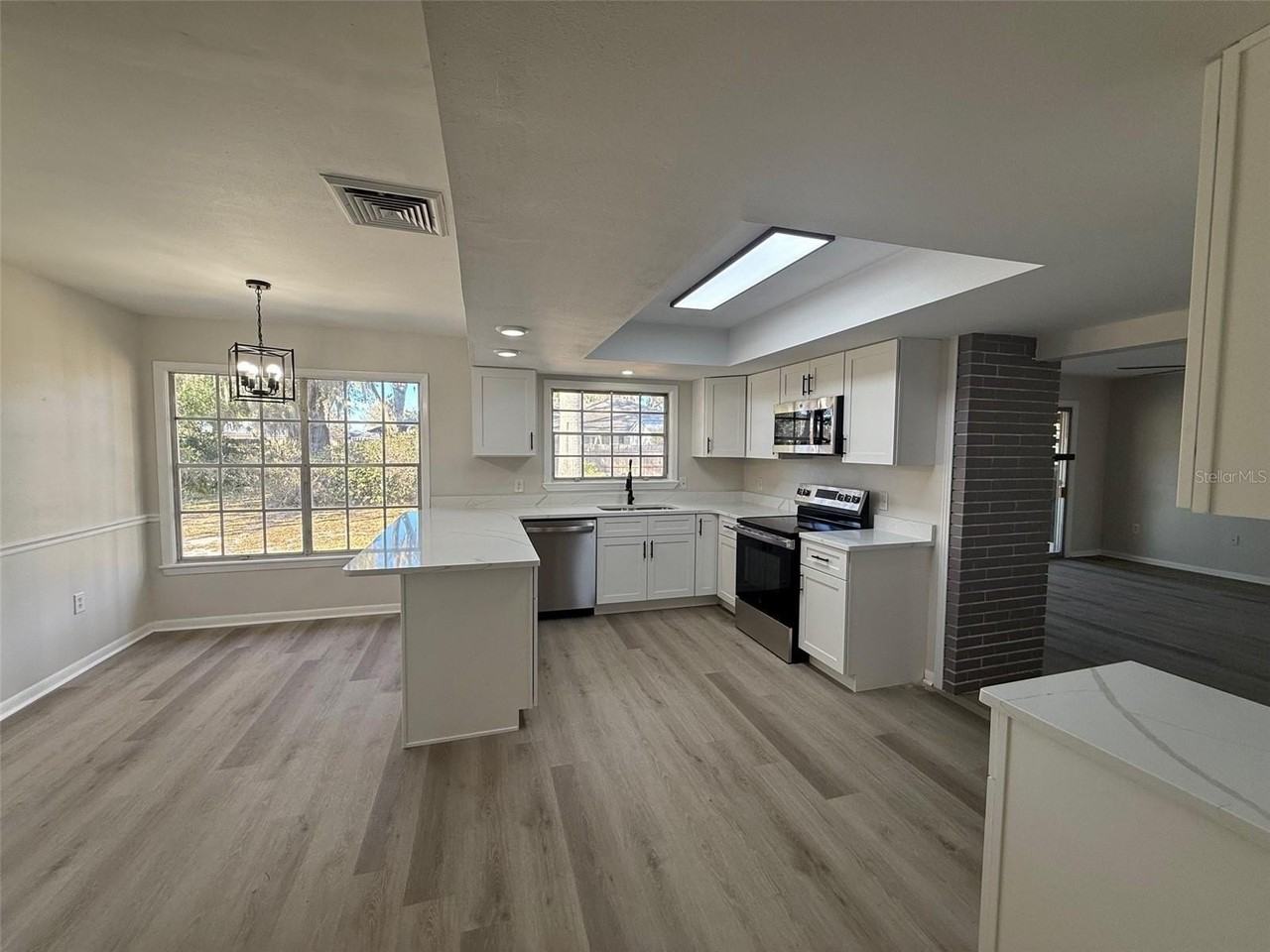 722 W Russell Dr - Photo 6 of 8