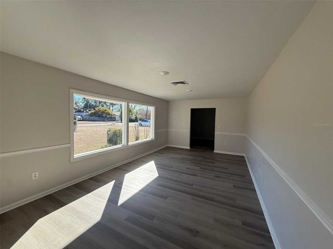 722 W Russell Dr - Photo 7 of 8