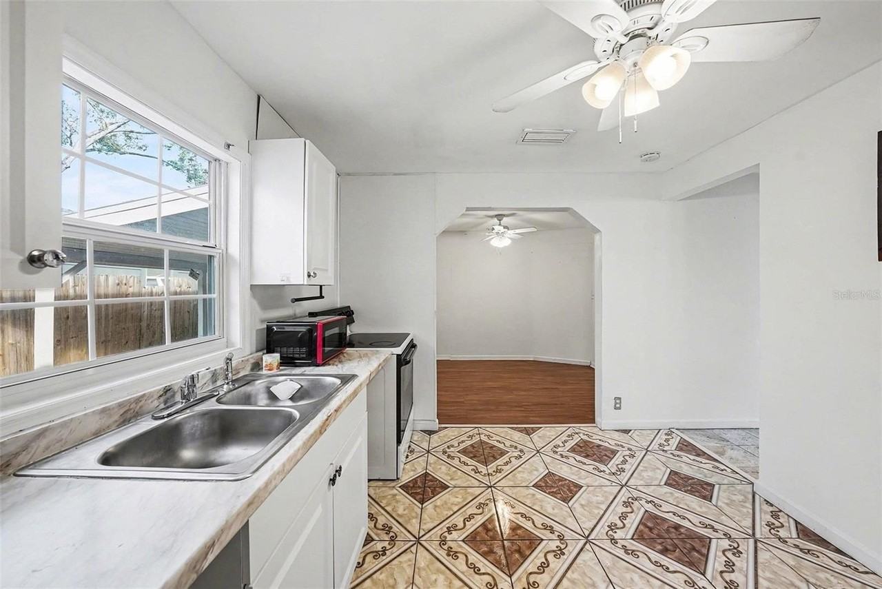 816 W Minnehaha St #B - Photo 6 of 18