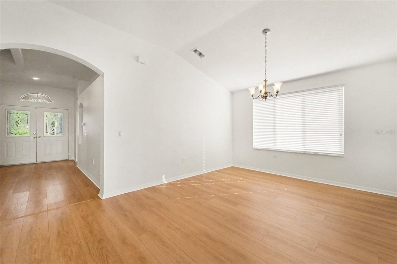 18048 Arbor Crest Dr - Photo 6 of 50