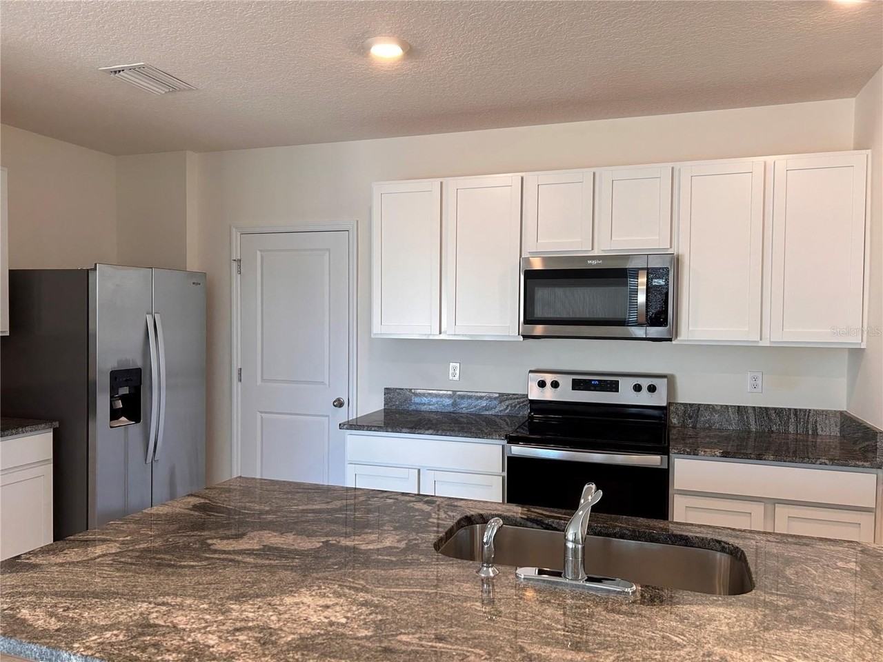 8309 Hardy Bay Loop - Photo 5 of 27