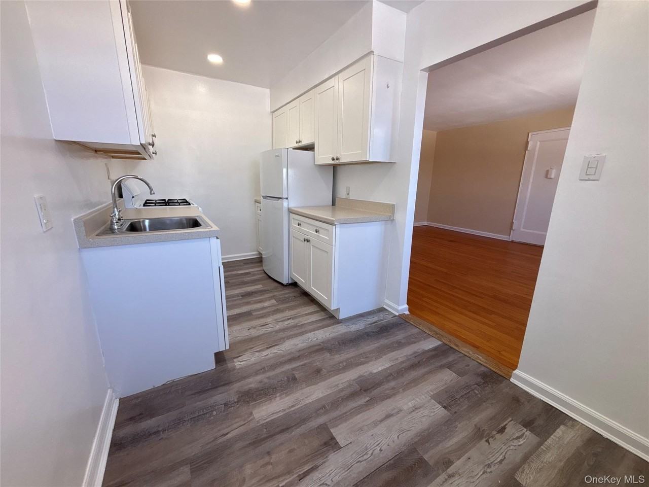 25 Dolphin Grn Apt G2c #G2C - Photo 7 of 20