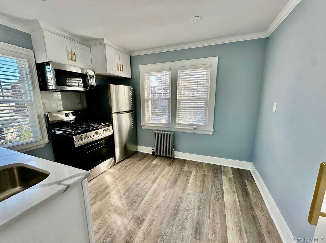 10 Vernon Ave Unit 2 #2 - Photo 3 of 17