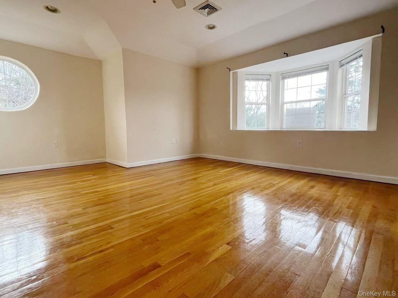 24803 Depew Ave Unit 2fl #2FL - Photo 2 of 7