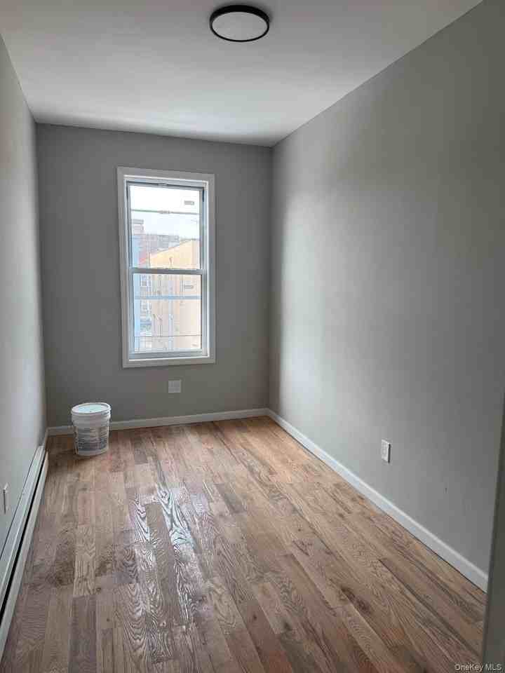 1335 Croes Ave 1st Fl #1stFL - Photo 4 of 5