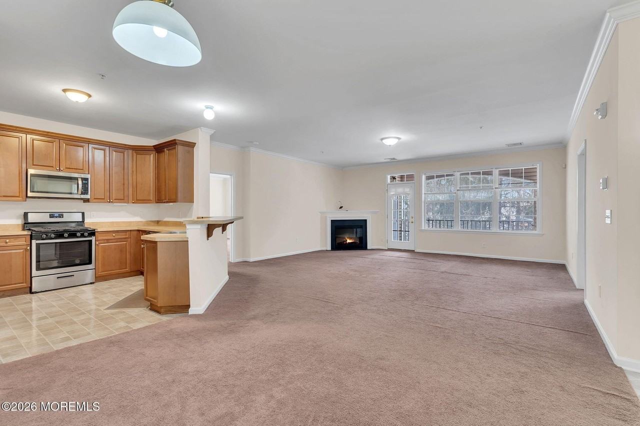 226 Mill Pond Way - Photo 7 of 32