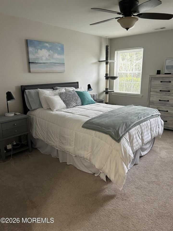 165 Jefferson Dr - Photo 7 of 14