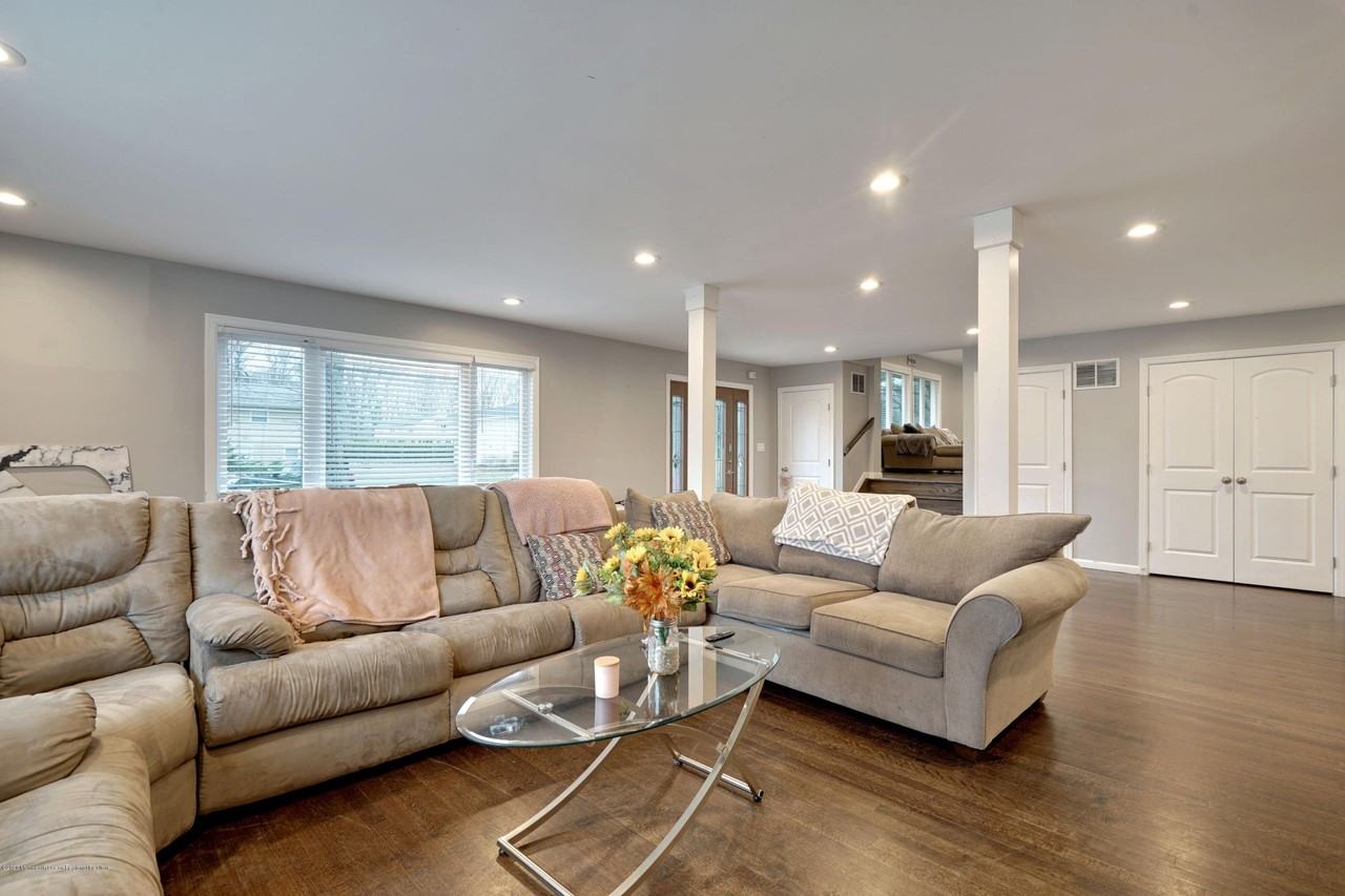 181 Larchwood Ave - Photo 3 of 23