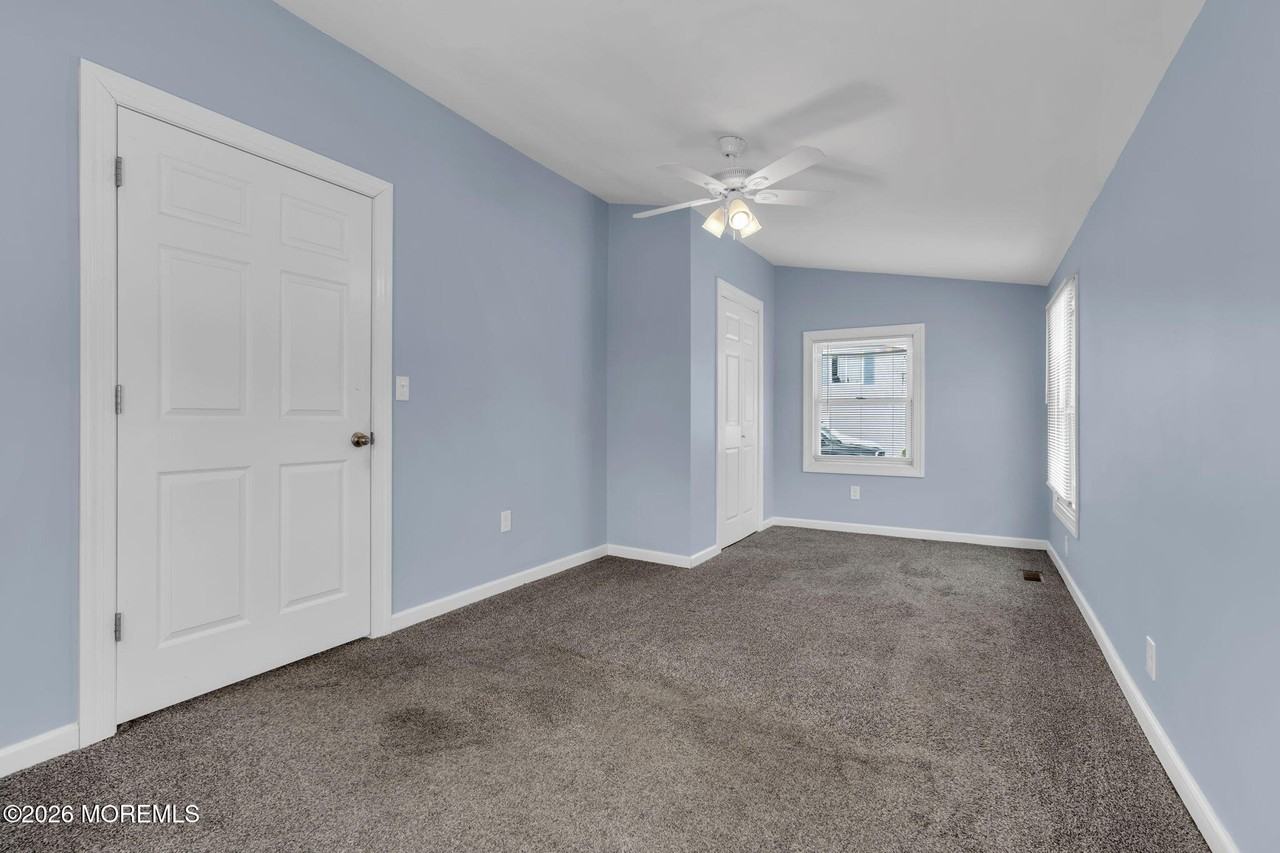 1208 Pine Tree Way unit: Front House - Photo 7 of 19