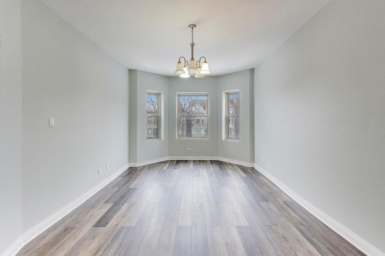 5938 S Indiana Ave Apt 2 #2 - Photo 4 of 17