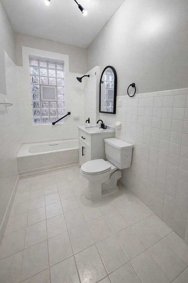 4925 W Henderson St Unit 1 #1 - Photo 6 of 12