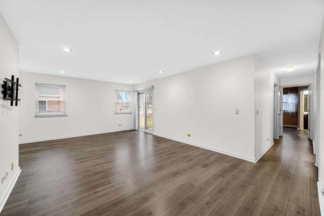 12 Aberdeen Ct Unit Z1 #Z1 - Photo 5 of 25