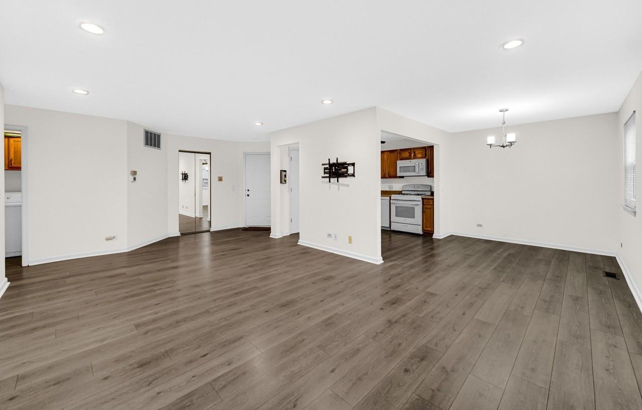 12 Aberdeen Ct Unit Z1 #Z1 - Photo 6 of 25