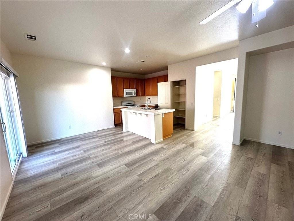 13846 Hawk Ct - Photo 7 of 19