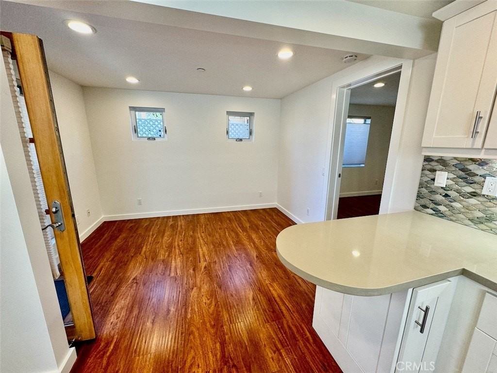 270 Pearl St - Photo 2 of 15