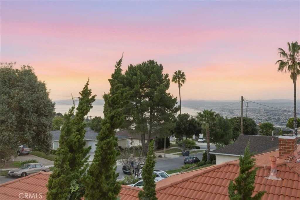 26630 Shorewood Rd - Photo 4 of 46