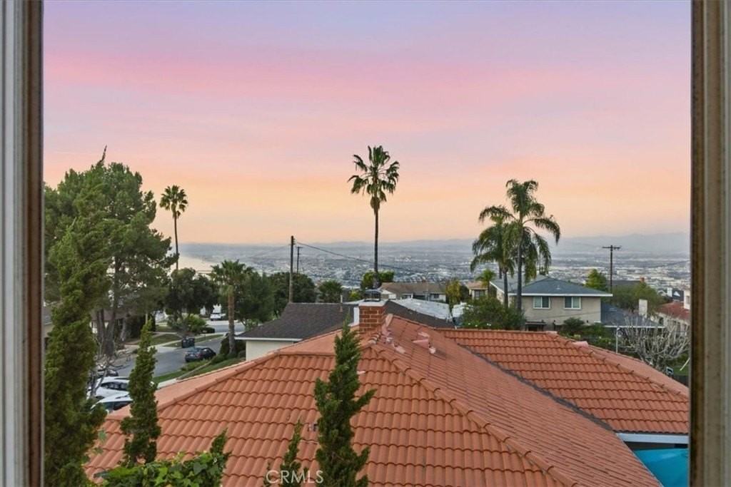 26630 Shorewood Rd - Photo 5 of 46