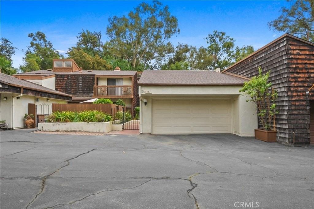 9434 Friendly Woods Ln - Photo 2 of 33