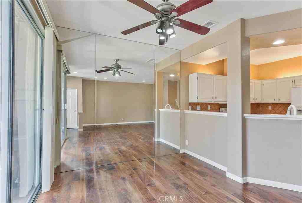 1069 S Positano Ave - Photo 5 of 28